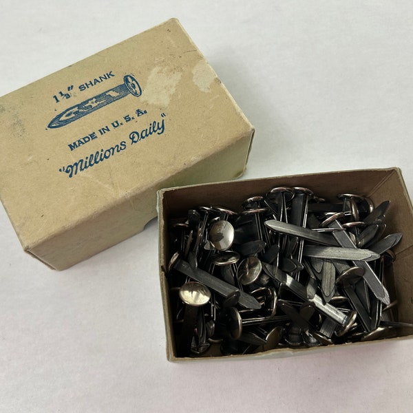Boîte de fixations vintage Noesting à tête ronde en acier - tige de 1,5 pouce, 96 po./boîte, fournitures de bureau vintage
