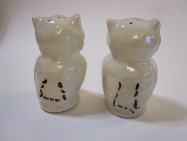 Shawnee owl shaker set vintage OWL salt and pepper shakers
