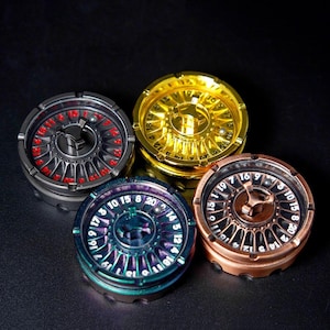Metal D20 Little Flying Dragon Wheel Dice, Dungeons & Dragons - D20 Gyroscope, Compass Wheel Metal Rotating Dice, Included In The Gift Box