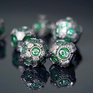 Solid Metal Gear DND Dice, Polyhedral Cthulhu COC Running Team, Dungeons & Dragons Board Game Set, Unique Dice, DND Gifts