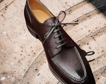 Zapatos Derby de cuero granulado marrón hechos a mano: Zapatos de cordones con puntera dividida para hombre