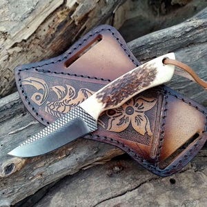 Faca de cowboy artesanal com cabo de chifre e bainha de couro estilo panqueca, o melhor presente para ele, presente para cowboys e cowgirls