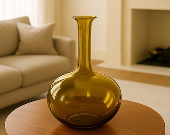Mundgeblasene bernsteinfarbene Glasvase - Modern Organic Art