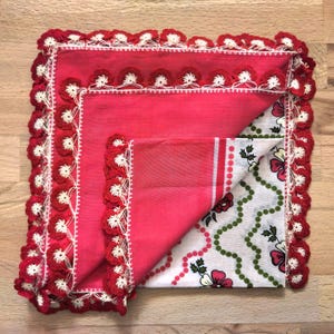 Vintage 90s Floral Turkish Oya Yazma: Crochet Lace Cotton Scarf