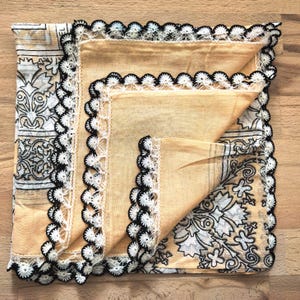 Vintage Floral Turkish Oya Yazma: Crochet Lace Cotton Scarf