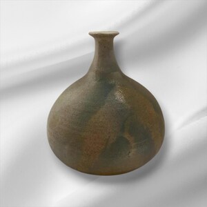 Vintage Pottery Vase w/Wide Body & Thin Neck– Artist Signed