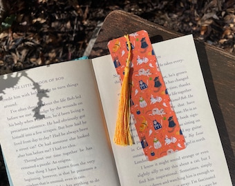 Halloween Black Cat Bookmark: Spooky Whimsical Reader Gift
