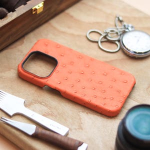 MagSafe-telefonskal i strutsläder | Exotiskt läder | Högkvalitativa slitstarka fodral