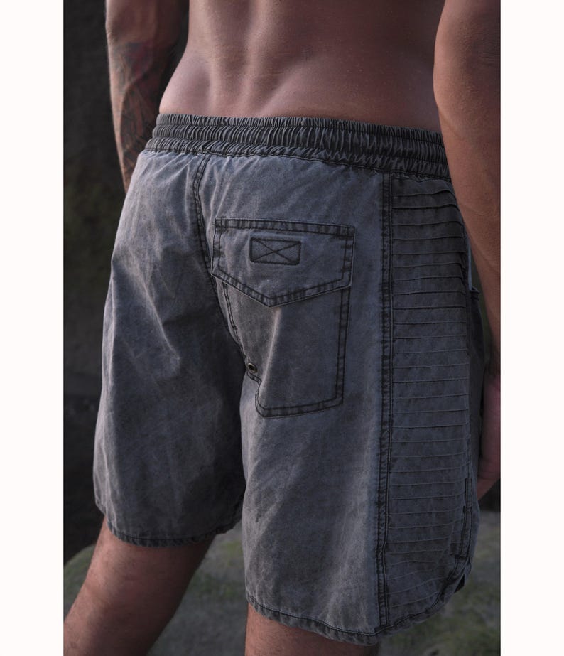 Tvättade grå surfshorts: Herr SUNSET BOARD Shorts från Jan Hilmer bild 3