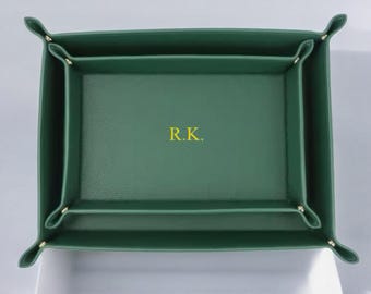 Personalized Leather Valet Tray – Custom Initials Monogram – Catchall Tray for Men, Nightstand Organizer, Desk Storage, Gift for Him