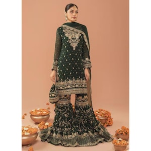 net bottle green pakistani dresses Pakistani Wedding Dress, Bottle Green Chiffon Kaftan Gown, Party dress