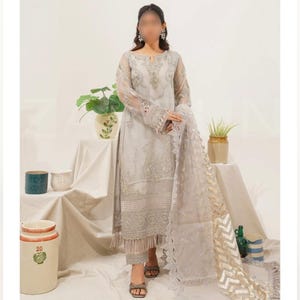 Embroidered Net Salwar Kameez: Grey Pakistani 3-Piece Outfit