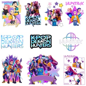 Peut inclure: Une collection de graphiques colorés sur le thème de K-Pop Demon Hunters. Les motifs présentent des illustrations stylisées de personnages féminins, d'étoiles et le texte "K-Pop Demon Hunters" et "Huntrix". La palette de couleurs comprend le violet, le bleu, le jaune et le rose.
