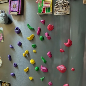 Set mit 6 Mini-Kletterwandmagneten. Perfektes Geschenk für Kletterer. Rüsten Sie Ihren Kühlschrank aus!