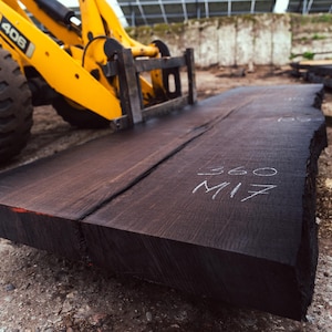 Losa de roble de pantano negro de borde vivo de madera