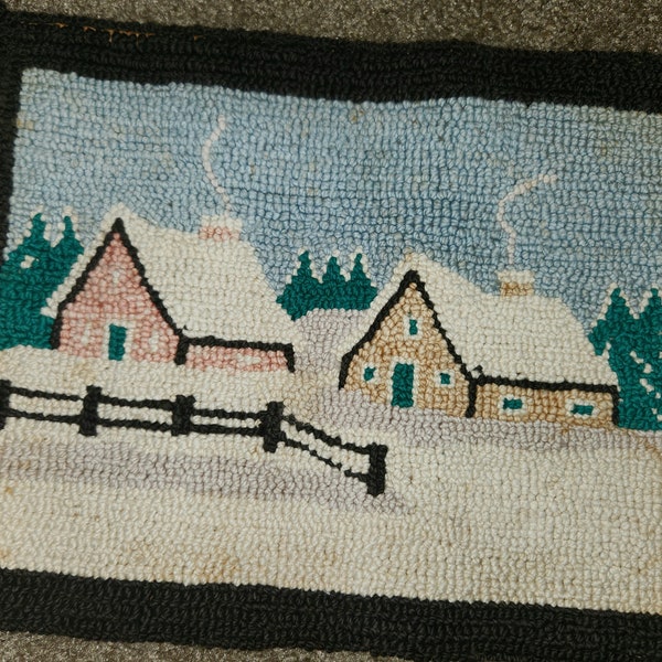 Vintage folk art hand hooked rug on burlap in very good vintage condition. 15x12 inches-sale