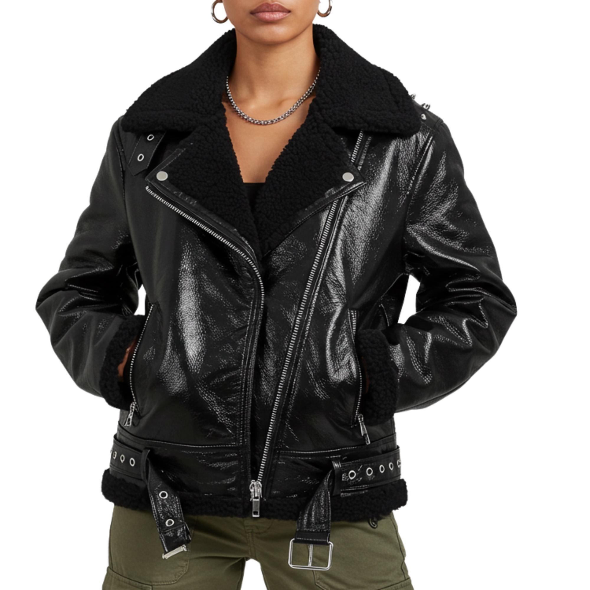 スタッズ付きブラックレザーボンバージャケット：フェイクファーカラー