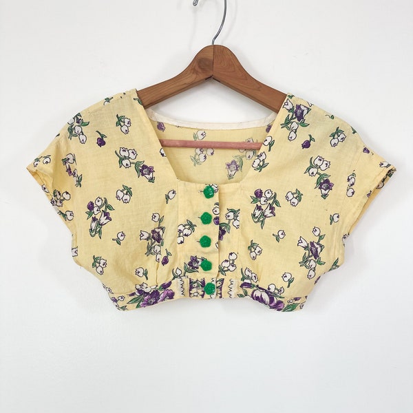 Vintage 40s Size XS Handmade Cotton Floral Milkmaid Crop Top / 1940s Yellow + Purple Flowered Cottage Short Cap Sleeve Button Front Blouse