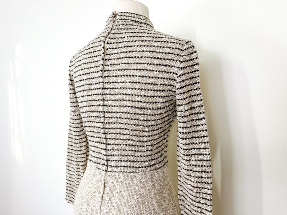 Vintage 60s-70s Size S Lace Up Vest + Long Sleeve… - image 9
