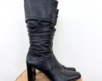 Vintage 80s Size 8 Leather Scrunched Slouchy Tall Boots / 1980s Witchy Indie Solid Black Ruched Pull On Mid-Calf Knee High Square Toe Heeled