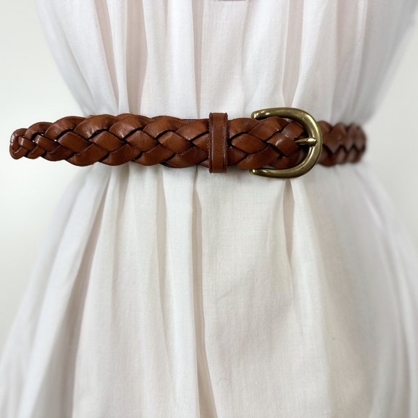 Vintage 80s-90s 28" Waist Braided Leather L.L. Bean Belt with Solid Brass Buckle / 1980s-1990s Simple Retro Chestnut Brown Woven Unisex Belt