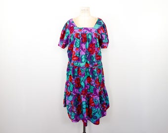 Vintage 80s Size M Tiered Cotton Bright Watercolor Floral Print Midi / 1980s Purple Short Sleeved Flower Swirl Pattern Popover Tent Dress