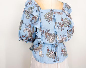 Vintage y2k Size XL Ruffle Puffed Sleeve Drawstring Peasant Top / Early 2000s Romantic Boho Chic Retro Pastel Pale Blue Paisley Print Blouse