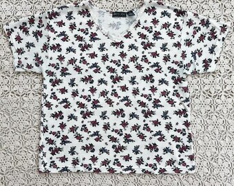 Vintage 90s Size L Waffle Knit Thermal Rose Print Short Sleeved Tee / 1990s Retro Romantic Grunge Cherry Stix White Floral Bow V-Neck Top