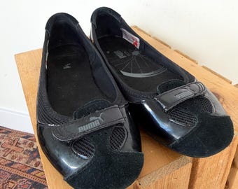 Vintage y2k Size 7 Puma Mesh Fabric Patent + Suede Ballet Flats / Early 2000s Sporty Solid All Black Low Cut Slip Ons