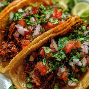 BESTE RECEPT voor Birria-taco's | Authentieke pittige taco's | Afdrukbaar Mexicaans diner | Download pdf