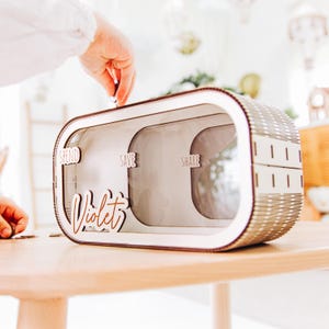 Alcancía de madera blanca personalizada para niños, alcancía Montessori, juguete educativo personalizado, caja para ahorrar dinero, alcancía para niños pequeños, regalo único para baby shower