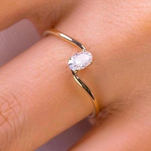 Oval Cut Minimalist Solitaire Ring – 14K Gold Wavy Design Ring, Elegant and Delicate Engagement Ring, Thin Everyday Band