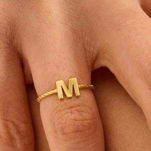 Minimalist Initial Ring – Solid Gold Personalized Letter Ring, Custom Dainty A-Z Monogram Ring With Slim Band, Meaningful Gift for Her