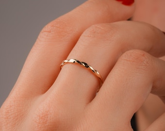 Solid Gold Twist Band Ring for Women, Dainty Braided Stacking Ring, Minimalist Rope Ring, Modern Simple Ring, Handmade Wedding Band for Her