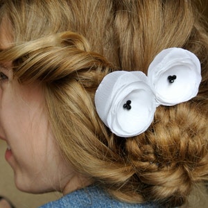 Black and White Posey Flower Bobbies Bobby Pins image 4