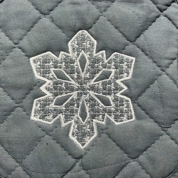 Lacey Snowflake Pot Holder