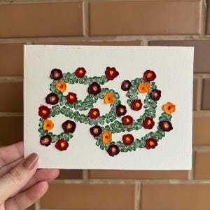 Labirinto em Flores - Arte exclusiva com lindas flores delicadamente feitas com óleo pastel em alto relevo.