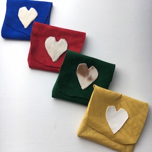 Suèdeleren portemonnee met hartaccent van bont *cadeau*