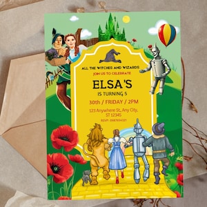 Pode incluir: Um cartão de convite amarelo e verde com uma ilustração caprichosa de personagens do Mágico de Oz. O texto diz "All the Witches and Wizards Join us to Celebrate Elsa's is turning 5 30th/Friday/2PM 123 Anywhere St, Any City, ST 12345 RSVP: 0987654321"