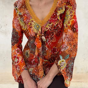 Vintage Y2K Boho Orange Blommig Topp | Skir Spetsblus med Paljetter | Topp med Utsvängda Ärmar