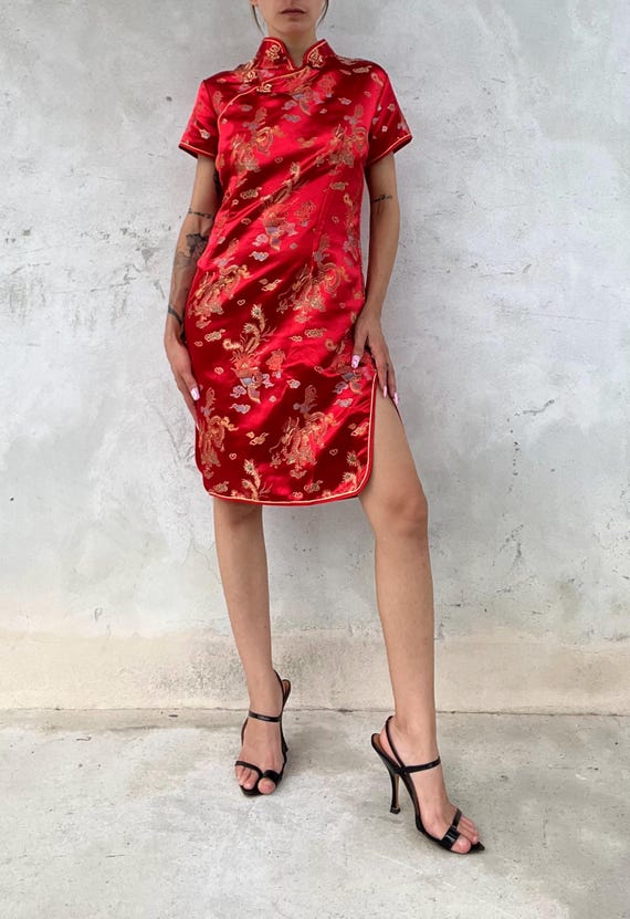 dragon satin dress Oriental dress in red fabric with dragon motif