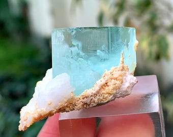 パキスタン産アルバイト上の透明なブルーアクアマリンクリスタル - 16