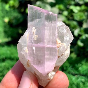 Kunzite Mineral