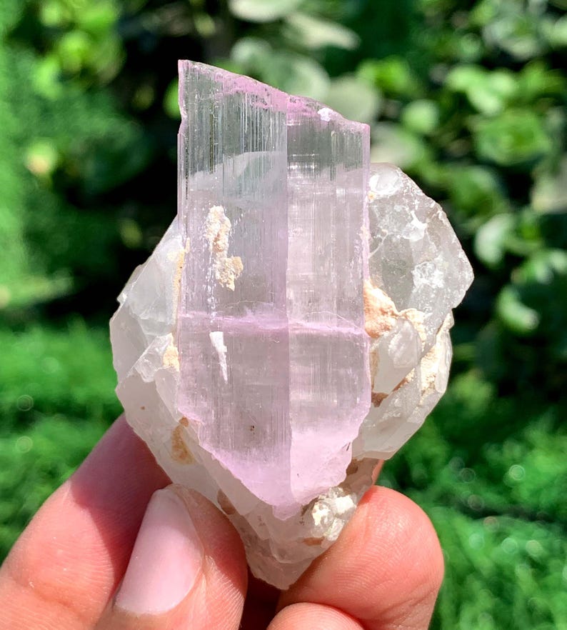 Kunzite Mineral