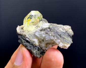 水晶：パキスタン、スカルドゥ産299カラット - Etsy 日本