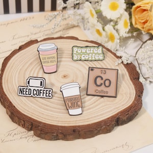 Pins de café, juegos de pins esmaltados para amantes del café, broches con humor sobre café, divertidas insignias de café helado para mochilas, pin de solapa, regalo para amantes del café.