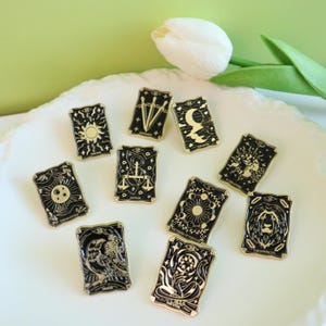 Funny Tarot Card Enamel Pin Set,Moon&Sun Tarot Brooch,Magician Tarot Card Badges,Spiritual Gift for Tarot Lovers,Witchy Mystical Accessories