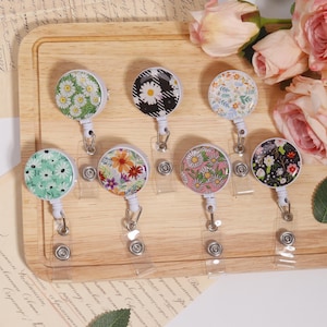Flower Retractable Badge Reel,Boho Nurse Badge Holder,Nursing ID Badge,Floral Alligator Clip Badge Holder,Nurses Gifts,Teachers Gift Ideas