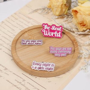 Pins de esmalte rosa positivos, Pins de lapela inspiradores, Pins motivacionais para mochilas, Pins de esmalte para saúde mental, Broche com frase sarcástica