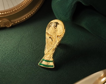 Emaille pin voetbaltrofee 2026, gouden badge voetbalbeker, reversspeld sportfan, gunst speldag, cadeau rugzak jas